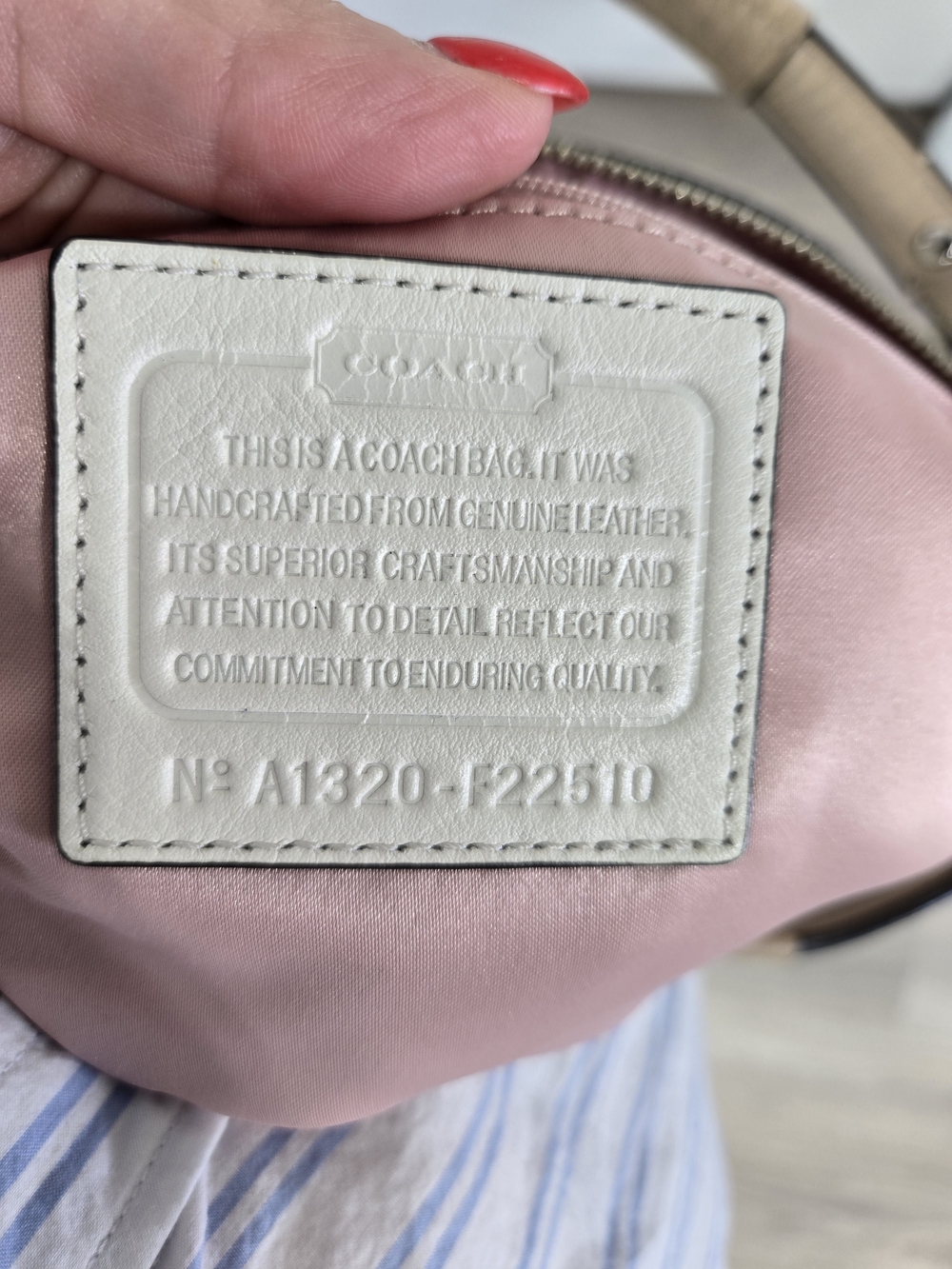 Coach Beige & White Croc-Embossed Leather Shoulder Bag - Picture 6 of 10
